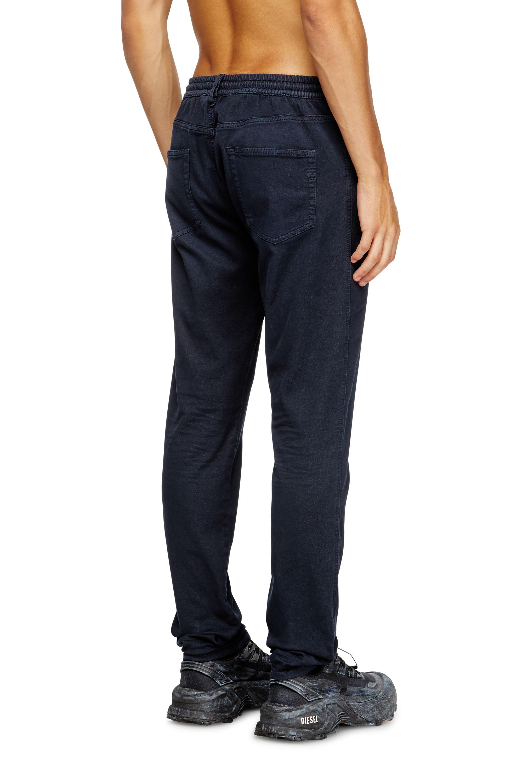 Diesel - Man's Slim 2060 D-Strukt Joggjeans® 0670M, Blue - 4